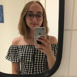 Meet your Posher, Brenna